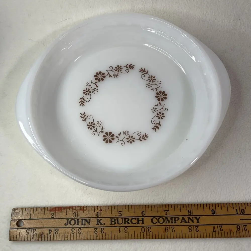 Vintage Milk Glass Fluted Pie Plate Brown Daisy Retro Dyna ware Pyr-O-Rey 9